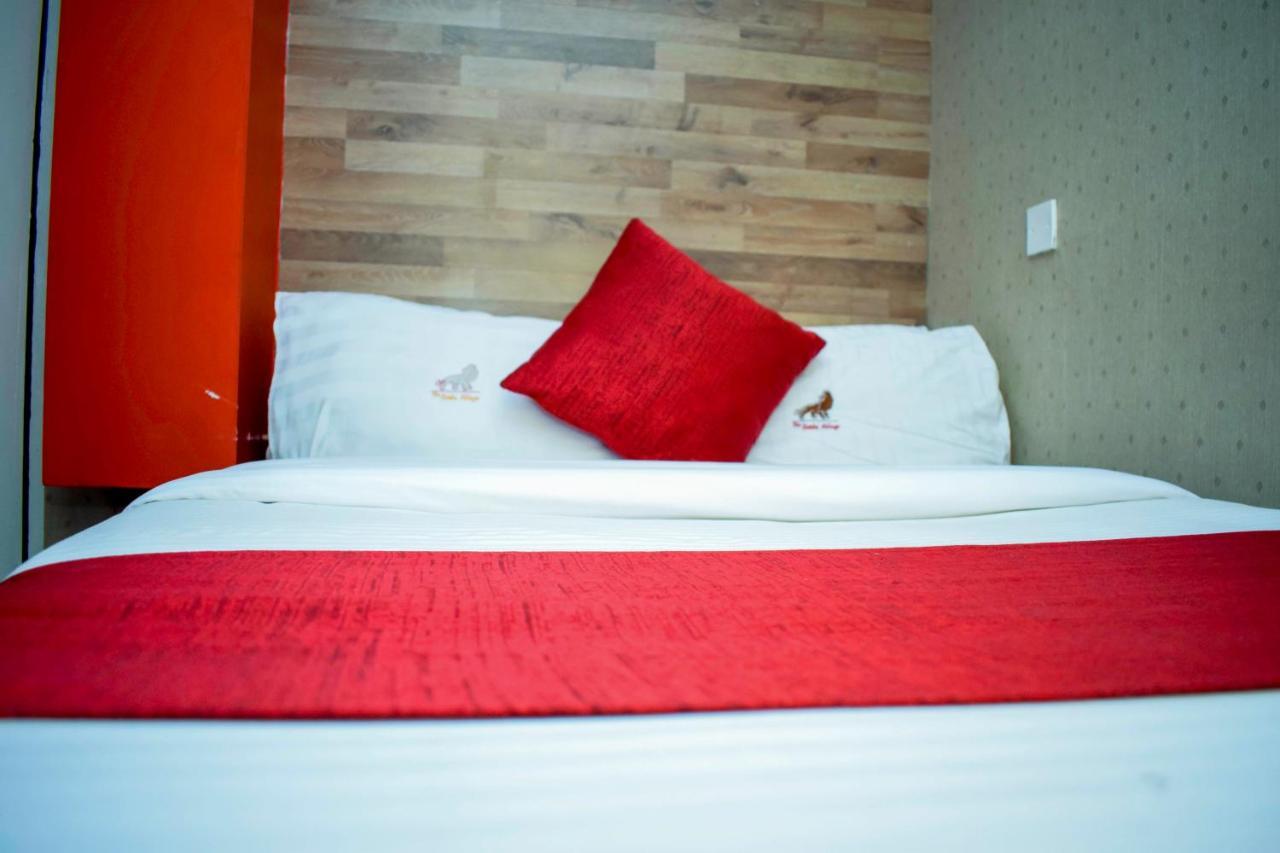 Simba Village Relax Inn 엘도레트 외부 사진